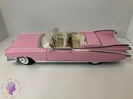 ماشين بازي کادیلاک مايستو بزرگ (1:18) مدل Cadillac Eldoado Biaritz 1959