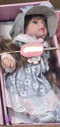 عروسک طرح سرامیک آواز خوان فارسی ارتفاع 32 سانت